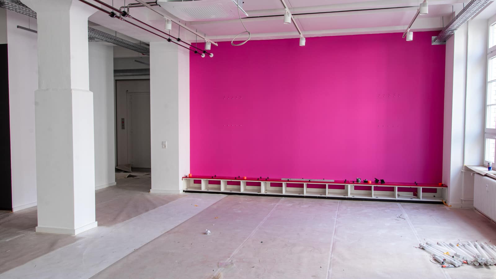 Bergmannstrasse Berlin Bürofläche Eingangsbereich Malarbeiten