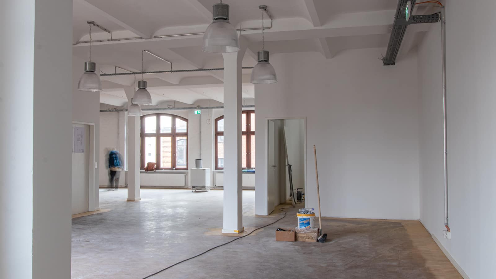 Oranienstrasse Berlin Schleifenarbeiten vom Boden