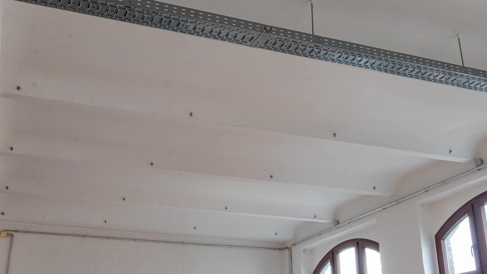 Oranienstrasse Berlin Installation der Beleuchtung