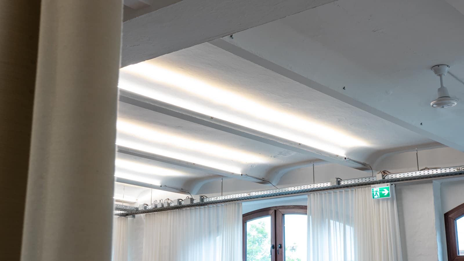Oranienstrasse Berlin Pilatesstudio Deckenbeleuchtung