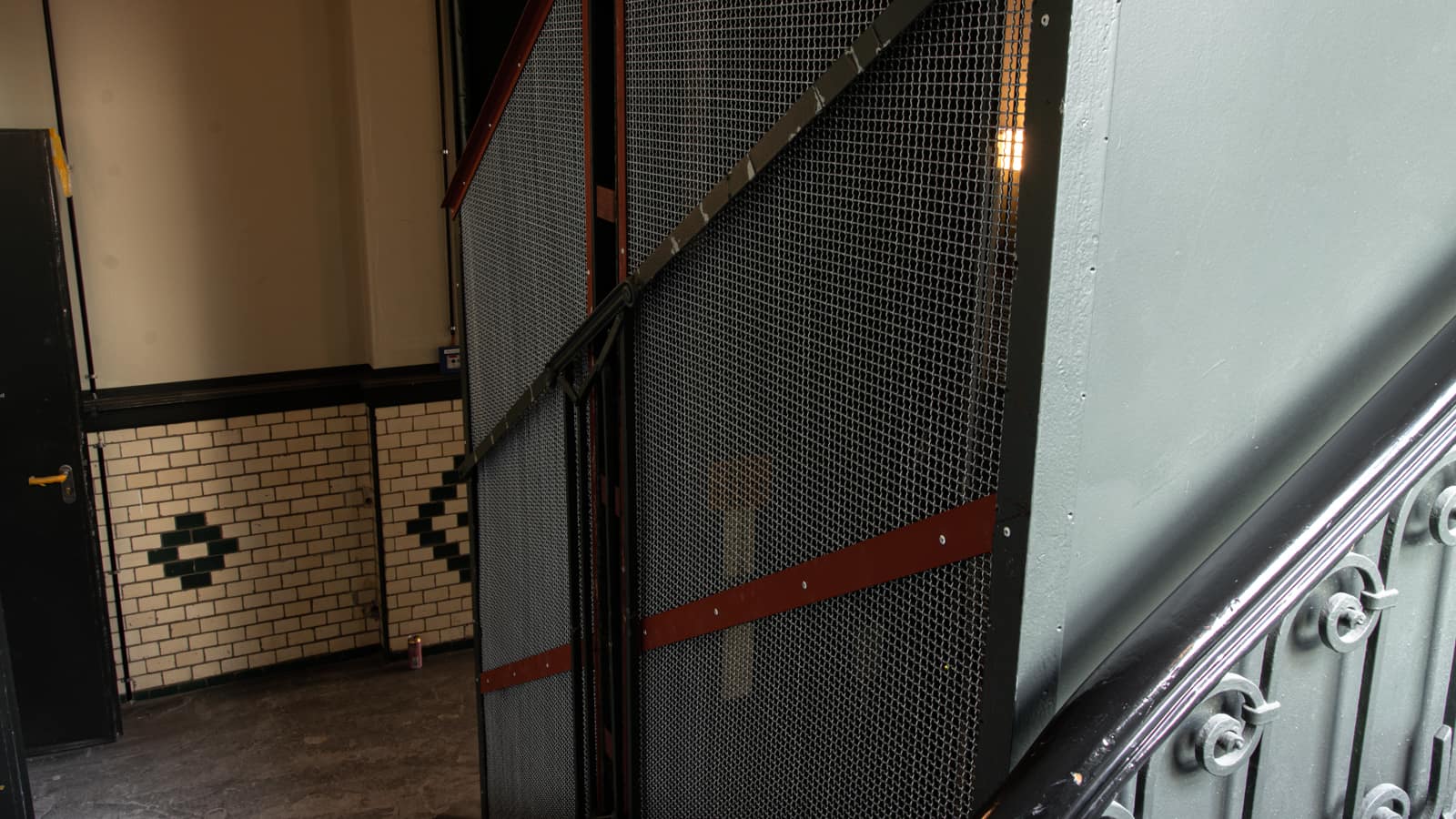 Ritterstraße Berlin Absturzsicherung Fahrstuhl